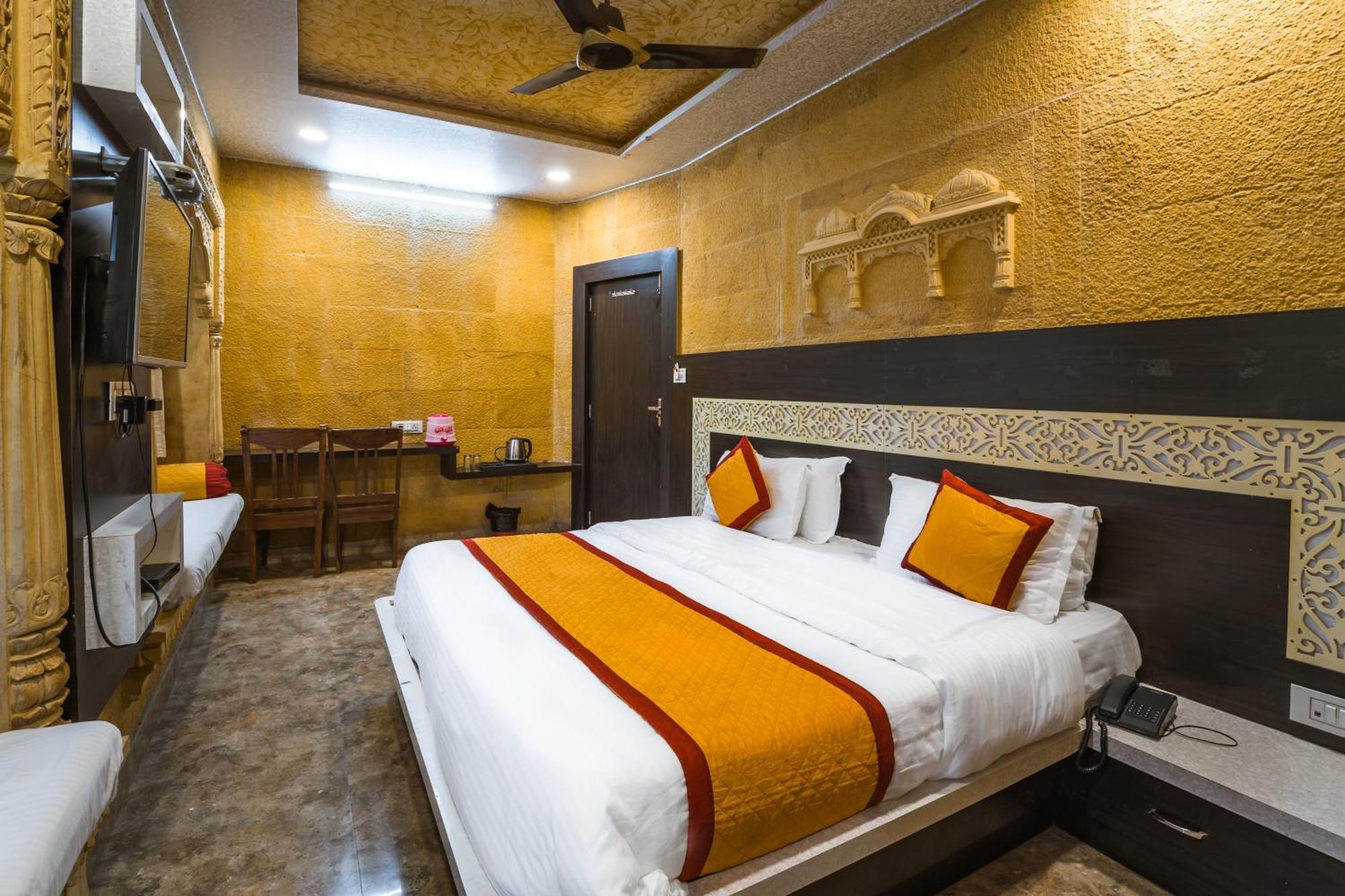 Hotel Prince-Near Jaisalmer Fort Exteriör bild