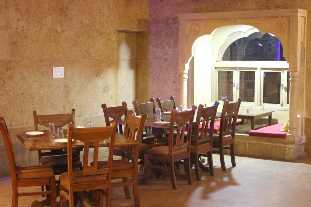 Hotel Prince-Near Jaisalmer Fort Exteriör bild
